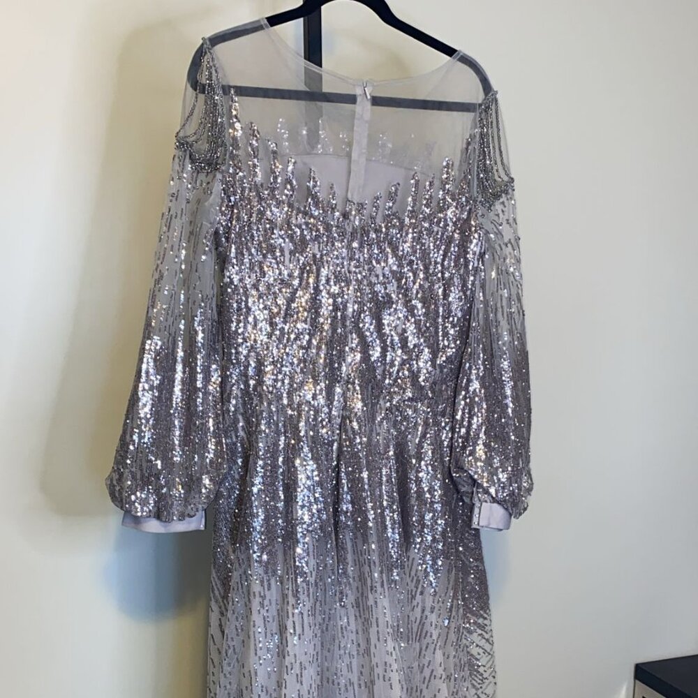 MAC DUGGAL LONG SLEEVE DRESS WITH JEWEL INLAY - Picture 3 of 10